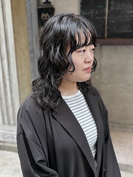 エヴリンアンドペイジ(Evelyn&paige) くるくるパーマ/レイヤーパーマ/前髪パーマ【神戸元町】