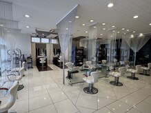アース 赤羽店(HAIR&MAKE EARTH)の雰囲気（15席以上ある大型店舗です♪【EARTH赤羽】）