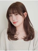顔周りレイヤーカットくびれヘアミルクティーベージュカラー