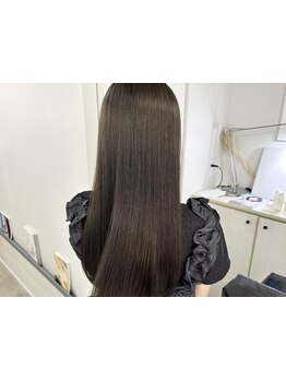 『イノアカラー+カット+N.フローディアTR￥14000』有名サロン出身のデザイナーによる高い技術を体感☆