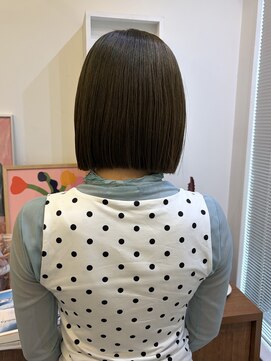 ヘアーアイスカルテット(HAIR ICI QUARTET) 夏に最適ブリーチなしカラー透明感ベージュカラーボブ