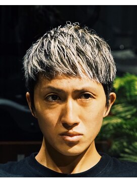 チルチェア 吉祥寺店(CHILL CHAIR) ホワイトメッシュカラー  <理容室><吉祥寺><バーバー>