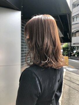 ネイヴィル(navile) 柔らかベージュ