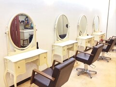 salon de B.J.サンティール