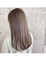 ロイジー(roijir)&nbsp;【roijir 表参道】くすみグレー×髪質改善トリートメント