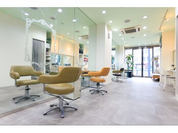 girra HAIR&MAKE 【ジラ】