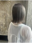 透明感抜群のシルバーベージュ