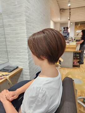 ヘアスペース リズム グリーン(Hair space Rizm green) 軽い!ショートボブ