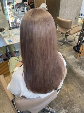 サンク 原宿 表参道(cinq) ミルクティーベージュケアブリーチインナーカラーリタッチカラー