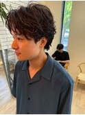 20代30代ナチュラルセンターパートアッシュカラーフェザーパーマ