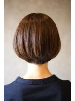 イー(iii) ショートボブ