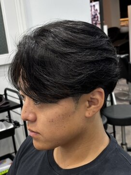 ヘアアンドフェイス ルースト(hair&face ROOST) MEN’S HAIR/曲がる縮毛矯正/刈り上げセンターパート/円町
