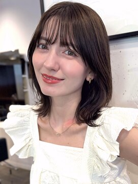 アビー(ABBEY) くびれボブレイヤーボブ顔まわりレイヤーミディアムボブボブ