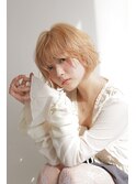 ハイトーンショート×抜け感ラフスタイル