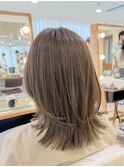 レイヤーカット　くびれミディアム　