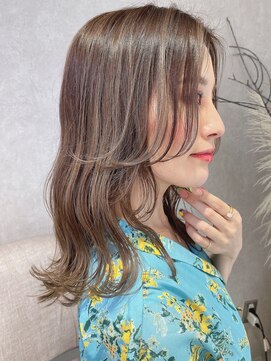 ローウェ 青山 表参道(Louwe) 20代30代40代/エアリーミディ/ミルクティーブラウン/小顔ロブ