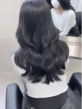 ベレーザシェルト(Beleza scelto) ba757_透明感アッシュブラックシースルーバンクウェーブ巻き