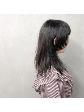 タグ(#tag) #ロングウルフ×顔まわりレイヤー