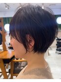 マッシュショートボブ/フェザーバング/カーキグレージュ