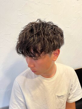 ココンプリュス アンド モナ(COCON+&MONA+) 2ブロックツイストスパイラルパーマ