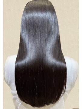 トゥットヘアー(Tutto hair) 艶感あふれるナチュラルストレートオリーブグレージュ髪質改善