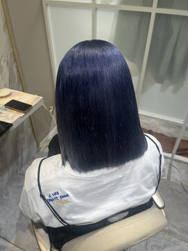 トッカ 高槻店(tocca) ブリーチベースから作る深みネイビーカラー