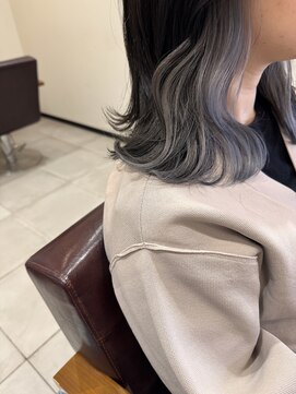 ラ ブーケ 御器所店(La Bouquet) ブルーシルバー