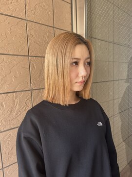 グラスペディア(graspedia) ハイトーン/ヘアブリーチ/ベージュ/ストレートボブ/切りっぱなし