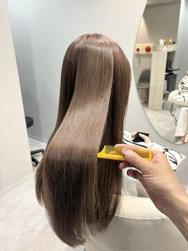 リヴナ(Livna) 艶！！暖色ミルクティーブラウン◎