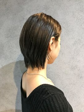 ヘアサロンM 新宿 シークレットハイライト☆ アピスグリーンカラー【担当.丸山】