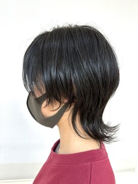 クオリス 上板橋店(QUALIS) 大人がわいマッシュウルフショート/ひし形くびれ/黒髪ツヤ髪