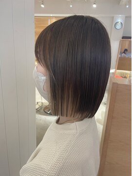 アドラーブル 万代店 (adorable) 小顔効果抜群♪簡単スタイリング☆切りっぱなしボブ