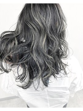 アオアクア バイ グルグル 小岩店(ao akua by GULGUL) 黒髪 コントラストハイライトカラー×グレージュ 小岩