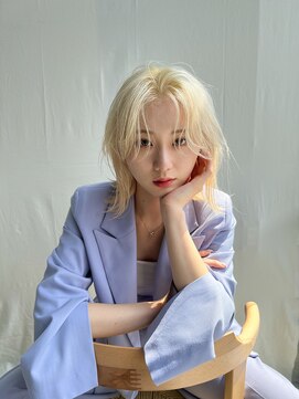 ローウェ 二子玉川(Louwe) ボブ/大人かわいい/フェザーバング/透け感グレージュ