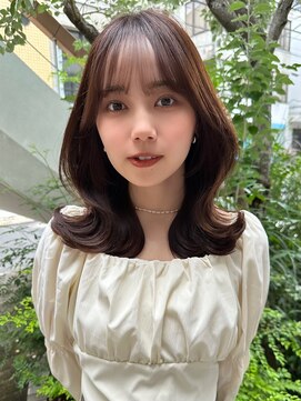 アイヴィ 表参道(IVY) ベージュブラウンくびれヘア【肥田亜沙美】