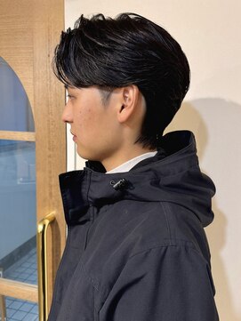 クレビアテン(CreBiA ten_) センターパート　ニュアンスパーマ　フェザーパーマ