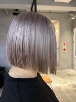 エリマ 調布(elima)&nbsp;前下り切りっぱなしボブダブルカラーホワイトベージュカラー