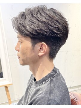 コンビネーション(combination) 毛流れパーマショート