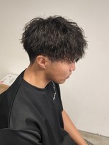 ニアウ 伊勢崎連取店(Niau)&nbsp;刈り上げ縦落ちマッシュツイストスパイラルパーマ