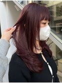 顔まわりレイヤーカット暖色カラーベリーピンクボルドーカラー