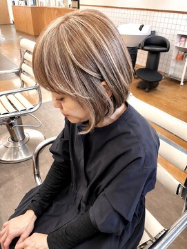 ラパンセベージュ(LA PENSEE BEIGE) 白髪ぼかしハイライトカラー