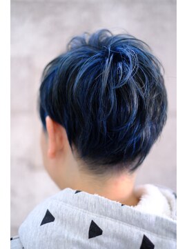 ヘアーメイクスタジオ ライフセカンド(HAIR MAKE STUDIO LIFE 2ND) ブルー