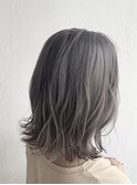 ハイトーングレージュくびれスタイル