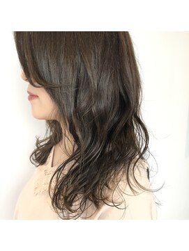 ザ ラボ アングゥ(The Labo ungu) オリーブベージュ