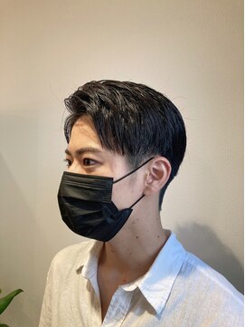 キー(KEY) アップバング刈り上げショート