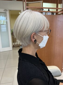 アンフェリール 原島店(Em Fellir) 大人ショートボブ/ニュアンスカラー/40代50代