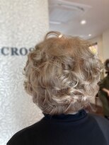 クロス(CROSS)&nbsp;くるくるふわふわ大人女性のパーマヘア