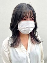 マジコ 下北沢本店(Magico) 韓国風レイヤーカットウルフカットインナーカラー薄ピンク下北沢