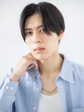 メンズヘア ビーセカンド 草加店(MENS HAIR B-2) グレージュアッシュのセンターパートテクノカットb草加