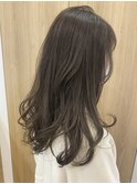 赤みをなくしたいならオリーブカラー